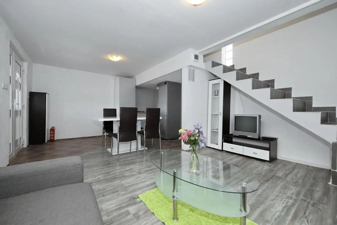 House Astrid Villa Tkon