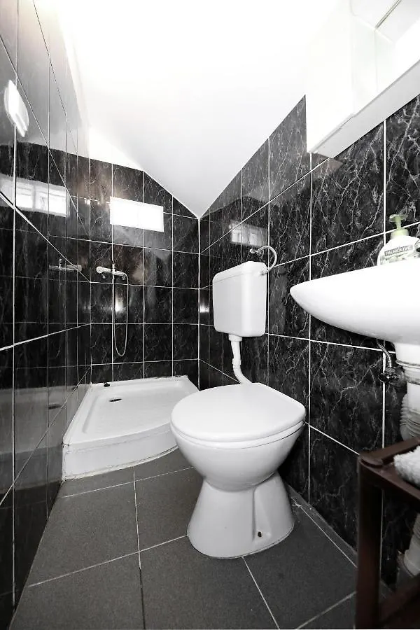 Villa House Astrid Tkon